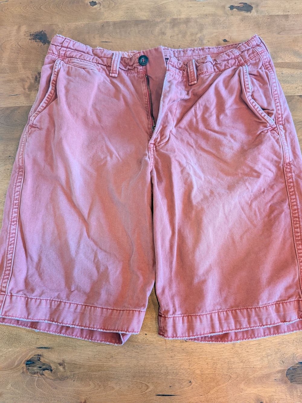 American Eagle Outfitters Men's Dusty Rose Flat Front Shorts